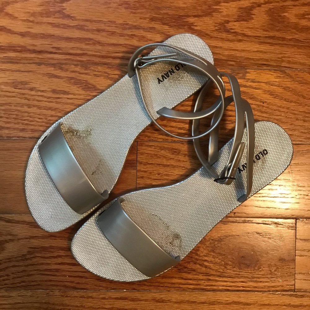 Old Navy Women’s Strappy Jelly Sandals Size 9